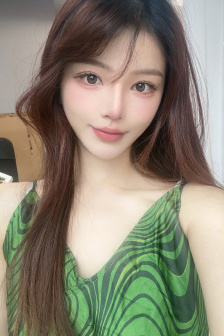 不戴奶罩的秘书在线观看